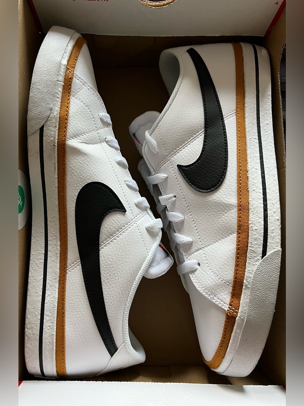 Nike Court Legacy Size 13 DH3162-100
Black Swoosh and Gold Stripe